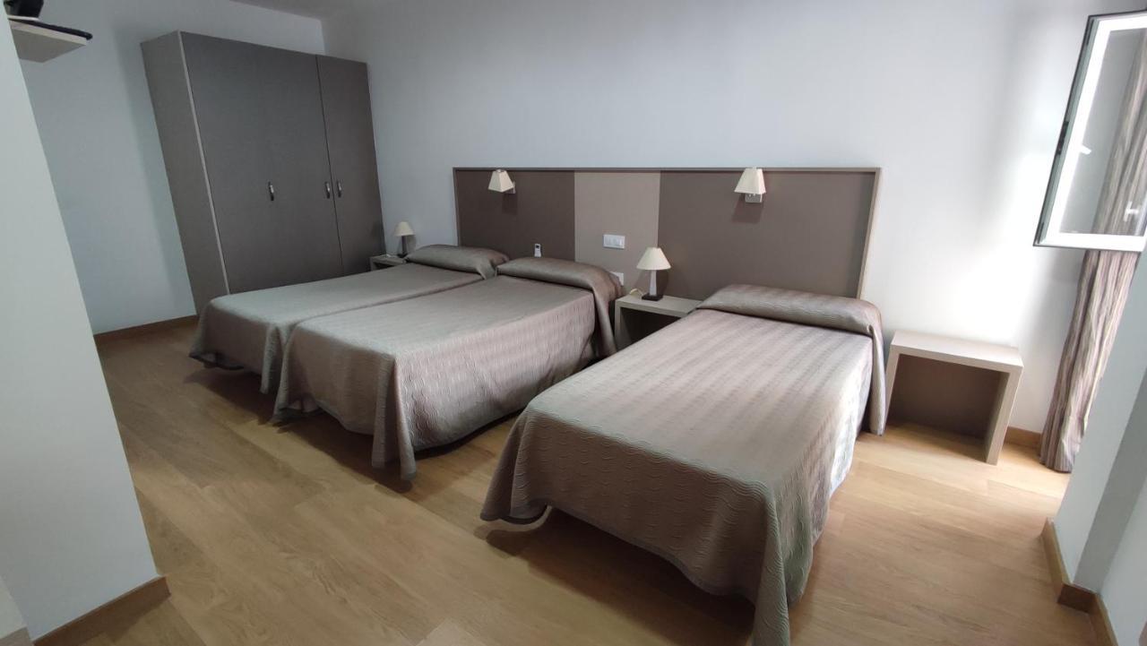 Hotel Pena Cruz Malpartida de Cáceres Dış mekan fotoğraf