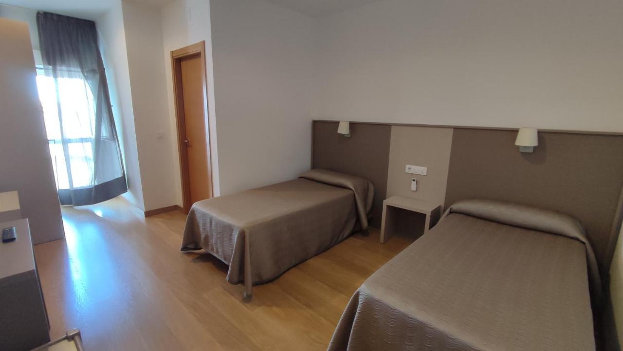 Hotel Pena Cruz Malpartida de Cáceres Dış mekan fotoğraf
